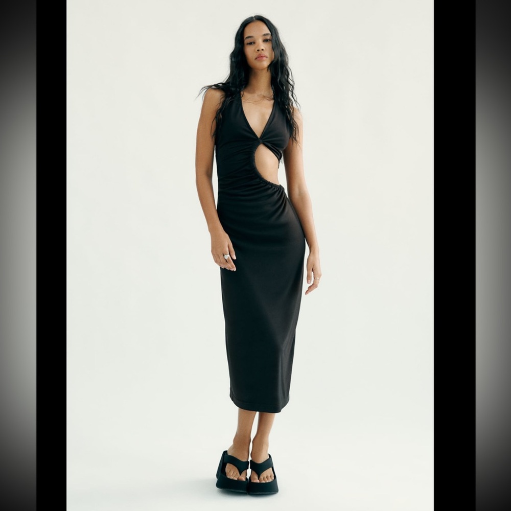 CUT OUT MIDI DRESS